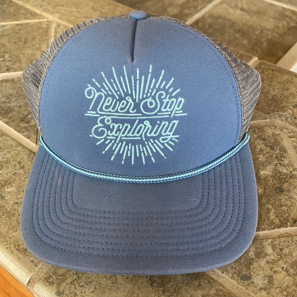 Northface Hat: Never Stop Exploring